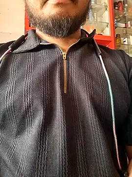 RaiStarrrr0-9 online show from 3, 2, 2026