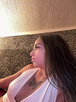 Snapshot of Evelin199 chatting on 8, 7, 2026 Evelin199 online show from 8, 7, 2026