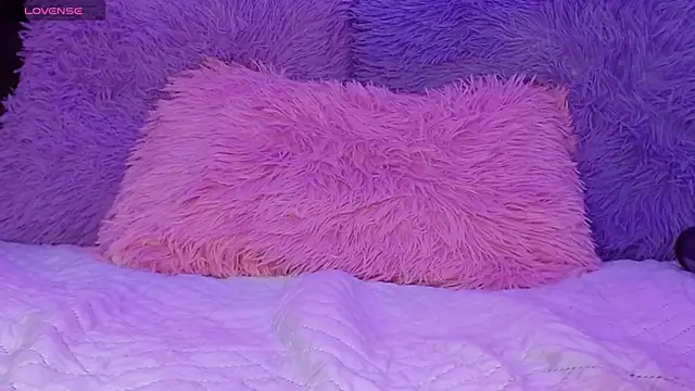 Snapshot of littlekiara4u__ chatting on 22, 2, 2026 littlekiara4u online show from 22, 2, 2026