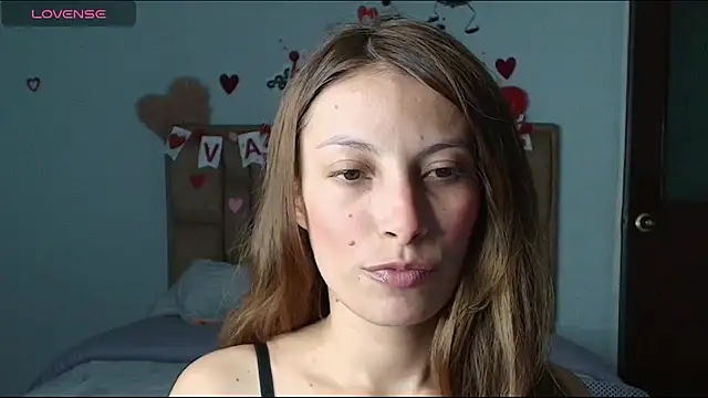 Snapshot of Sweet_moon_v_ chatting on 14, 2, 2026 Sweet moon v online show from 14, 2, 2026