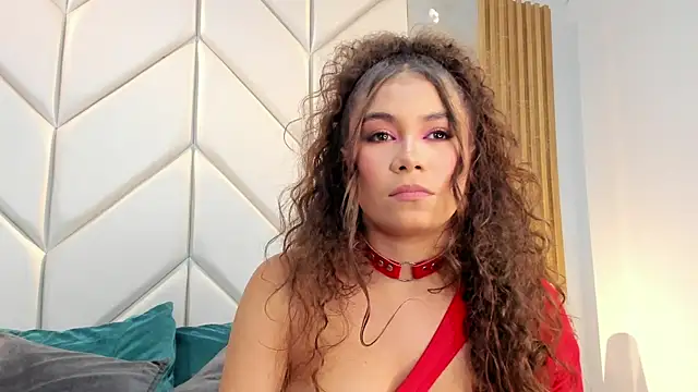 CamilaCastillo online show from 17, 4, 2026