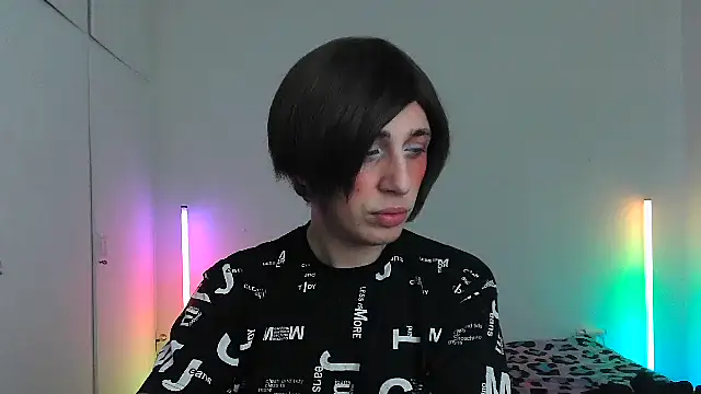 HoneyValentine online show from 12, 3, 2026