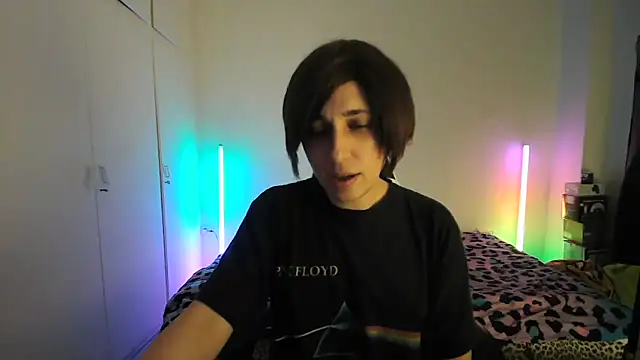 Snapshot of HoneyValentine chatting on 7, 5, 2026 HoneyValentine online show from 7, 5, 2026