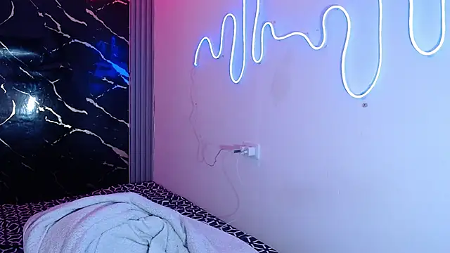 Snapshot of jamescurly00 chatting on 17, 2, 2026 jamescurly00 online show from 17, 2, 2026