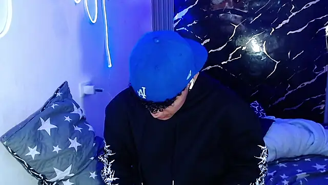 jamescurly00 online show from 16, 3, 2026