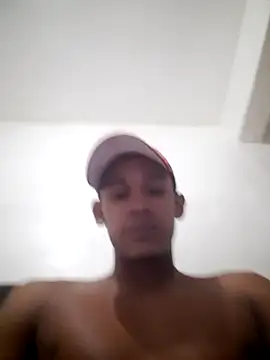 Magrinhodelicia011 online show from 15, 5, 2026