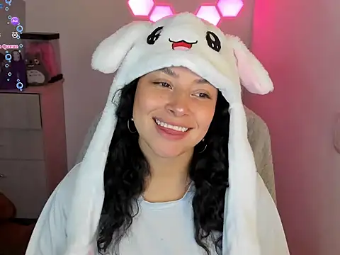 Snapshot of emillyaqua chatting on 3, 2, 2026 emillyaqua online show from 3, 2, 2026