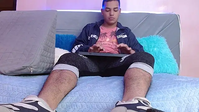 Snapshot of studentdeivy_ chatting on 7, 2, 2026 studentdeivy online show from 7, 2, 2026