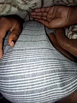 Snapshot of savitaxbhabhi chatting on 4, 2, 2026 savitaxbhabhi online show from 4, 2, 2026