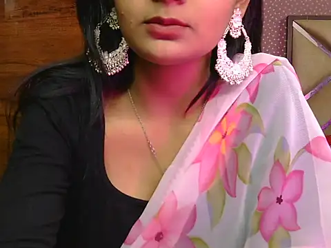 Snapshot of sweet_riyaaa chatting on 28, 4, 2026 sweet riyaaa online show from 28, 4, 2026