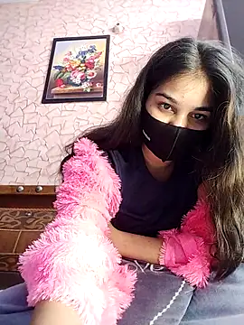 Snapshot of babydoll7172 chatting on 6, 1, 2026 babydoll7172 online show from 6, 1, 2026