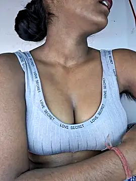 Royal-girl78 online show from 15, 1, 2026