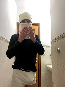 Snapshot of petiteyanel chatting on 8, 1, 2026 petiteyanel online show from 8, 1, 2026