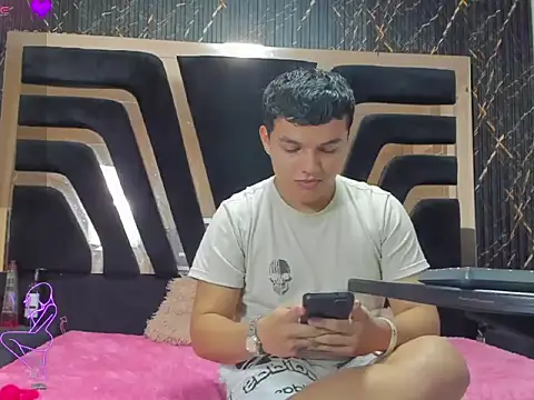 Snapshot of LiamPassion chatting on 13, 1, 2026 LiamPassion online show from 13, 1, 2026