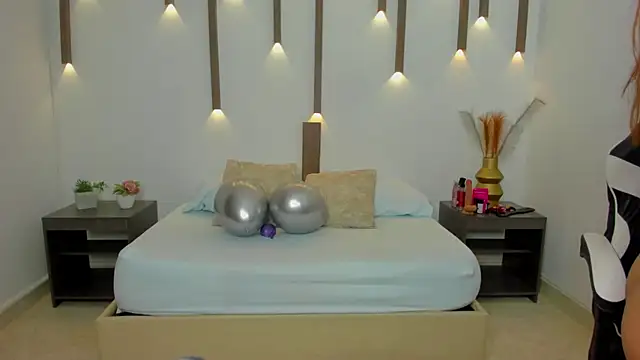 Snapshot of scarlett_rosse_x chatting on 1, 2, 2026 scarlett rosse x online show from 1, 2, 2026