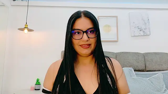 Snapshot of AlmaRose_ chatting on 7, 5, 2026 AlmaRose online show from 7, 5, 2026