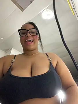 Snapshot of NataliaMillers chatting on 27, 5, 2026 NataliaMillers online show from 27, 5, 2026
