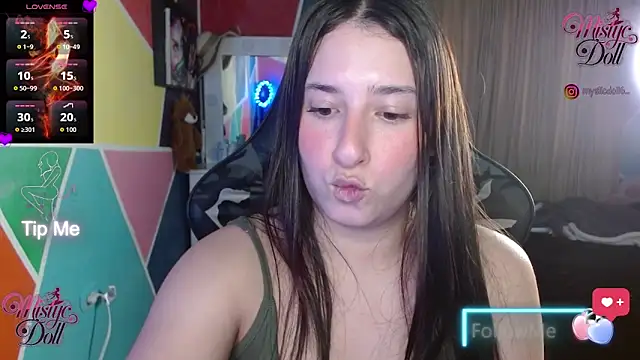 Snapshot of Mysticdooll69 chatting on 3, 5, 2026 Mysticdooll69 online show from 3, 5, 2026