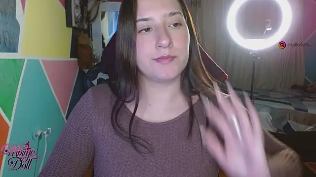 Snapshot of Mysticdooll69 chatting on 15, 6, 2026 Mysticdooll69 online show from 15, 6, 2026