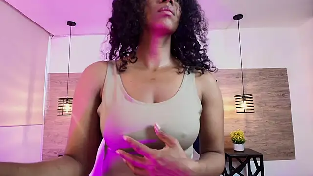 Snapshot of Ellie-Alves chatting on 10, 7, 2026 Ellie-Alves online show from 10, 7, 2026