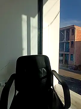 Snapshot of Alejandra_N chatting on 5, 2, 2026 Alejandra N online show from 5, 2, 2026