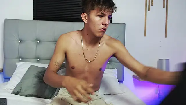 Snapshot of johnny_blake_ chatting on 12, 1, 2026 johnny blake online show from 12, 1, 2026