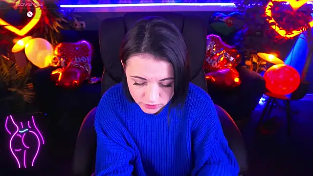 Dafni Monn online show from 11, 2, 2025