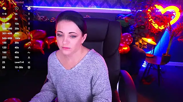 Dafni Monn online show from 17, 2, 2025