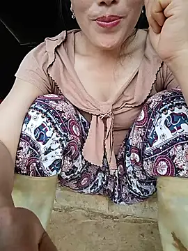 Snapshot of yu--yo chatting on 14, 7, 2026 yu--yo online show from 14, 7, 2026