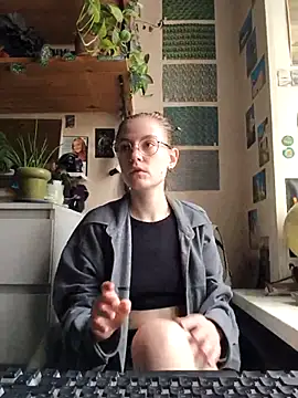 Snapshot of Shy_Bamby chatting on 9, 7, 2026 Shy Bamby online show from 9, 7, 2026