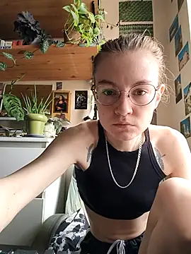 Snapshot of Shy_Bamby chatting on 14, 7, 2026 Shy Bamby online show from 14, 7, 2026