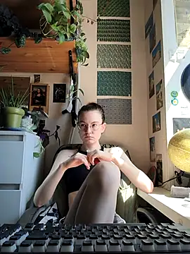 Snapshot of Shy_Bamby chatting on 16, 7, 2026 Shy Bamby online show from 16, 7, 2026