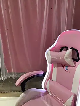 Snapshot of -Violet-t chatting on 6, 3, 2026 -Violet-t online show from 6, 3, 2026