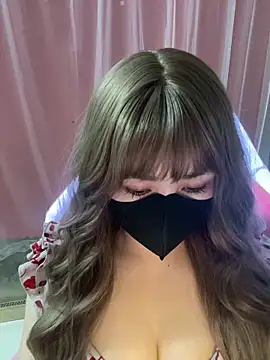 Snapshot of -Violet-t chatting on 7, 3, 2026 -Violet-t online show from 7, 3, 2026