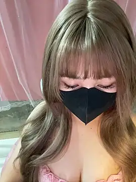 Snapshot of -Violet-t chatting on 4, 4, 2026 -Violet-t online show from 4, 4, 2026