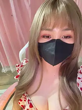 Snapshot of -Violet-t chatting on 5, 4, 2026 -Violet-t online show from 5, 4, 2026