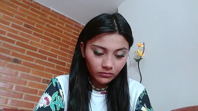 Snapshot of Lia_rouse04 chatting on 9, 6, 2026 Lia rouse04 online show from 9, 6, 2026