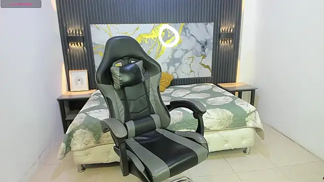 Snapshot of Dark_Desiree18 chatting on 21, 2, 2026 Dark Desiree18 online show from 21, 2, 2026