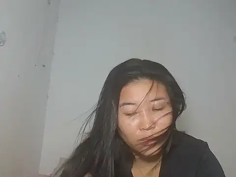 Snapshot of Zyeiii chatting on 25, 6, 2026 Zyeiii online show from 25, 6, 2026