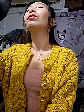 Snapshot of Adela-222 chatting on 5, 2, 2026 Adela-222 online show from 5, 2, 2026