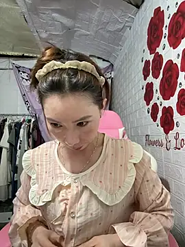 Snapshot of Adela-222 chatting on 19, 5, 2026 Adela-222 online show from 19, 5, 2026