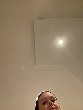 carinabro10 online show from 25, 2, 2026