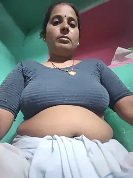 Snapshot of Reena_lodha chatting on 18, 6, 2026 Reena lodha online show from 18, 6, 2026