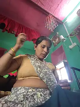 Snapshot of Reena_lodha chatting on 4, 7, 2026 Reena lodha online show from 4, 7, 2026