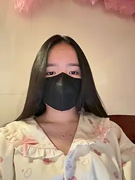 Gwen879 online show from 4, 2, 2026