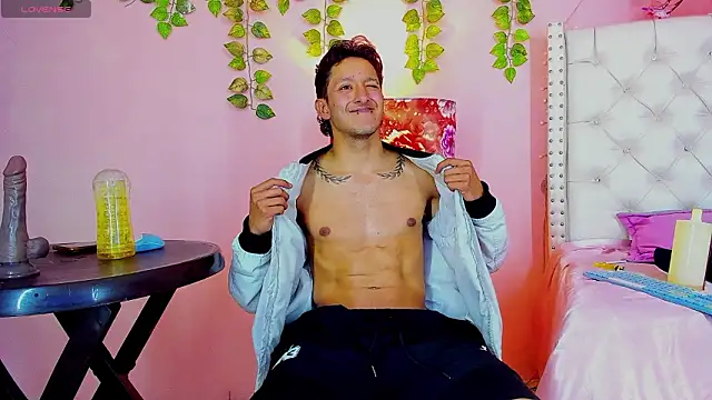 Snapshot of bruno_do_santos chatting on 3, 2, 2026 bruno do santos online show from 3, 2, 2026