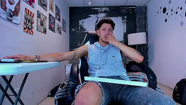 Snapshot of bruno_do_santos chatting on 17, 2, 2026 bruno do santos online show from 17, 2, 2026