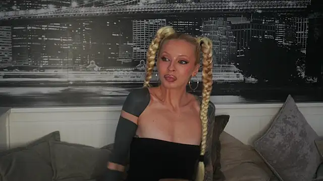 Snapshot of LanaReals chatting on 15, 2, 2026 LanaReals online show from 15, 2, 2026