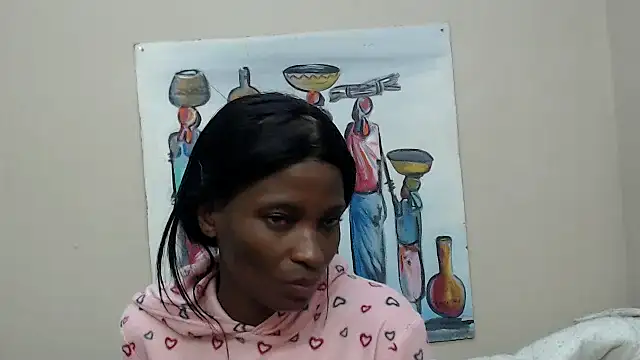 Snapshot of TallDivaNoir chatting on 7, 5, 2026 TallDivaNoir online show from 7, 5, 2026