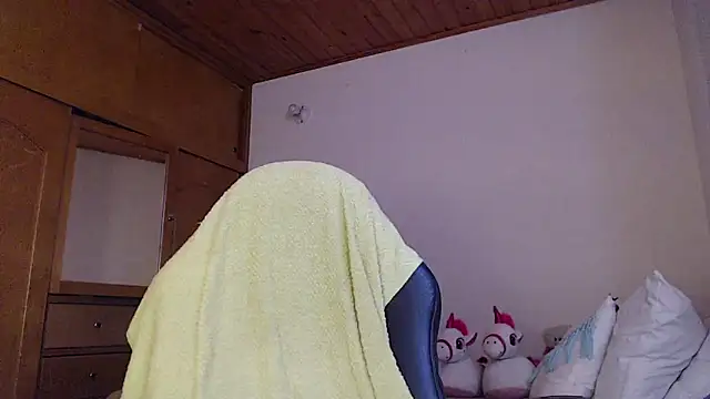 Shanel Lozano online show from 10, 3, 2026